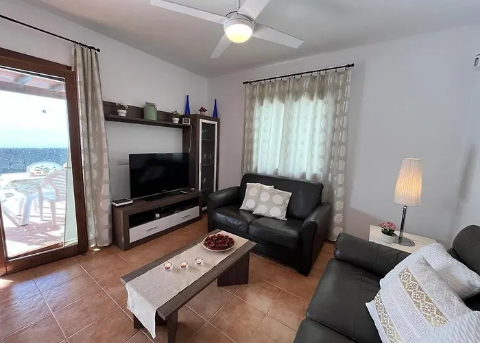 Aloe 4 Tatil Evi Playa Blanca